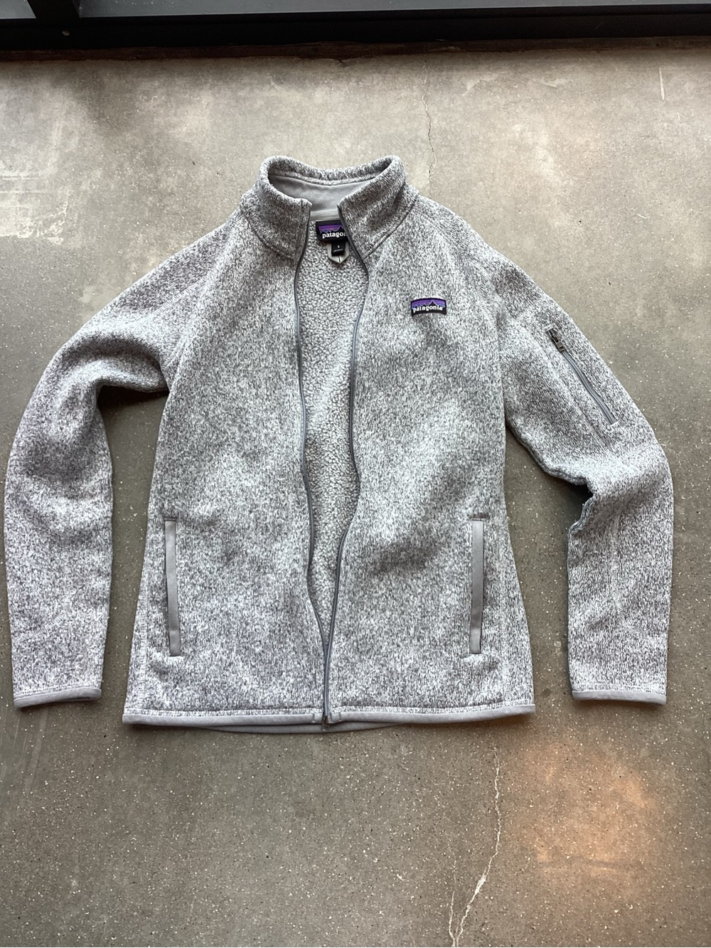Patagonia Women’s Heather Gray Full-Zip Teddy Fleece Jacket